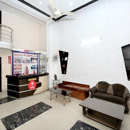 Oyo 12972 Hotel Krishna Castle Amritsar Esterno foto